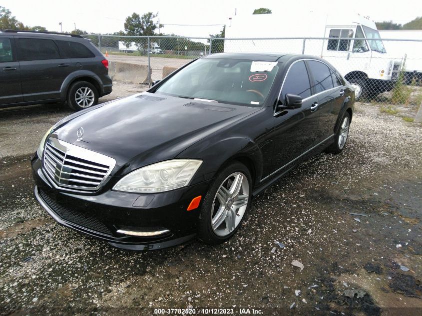 2013 MERCEDES-BENZ S 550 WDDNG7DB3DA516235