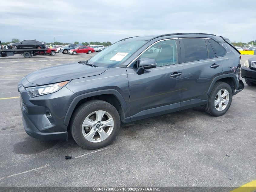 VIN 2T3W1RFV3MC098099 2021 TOYOTA RAV4 XLE
