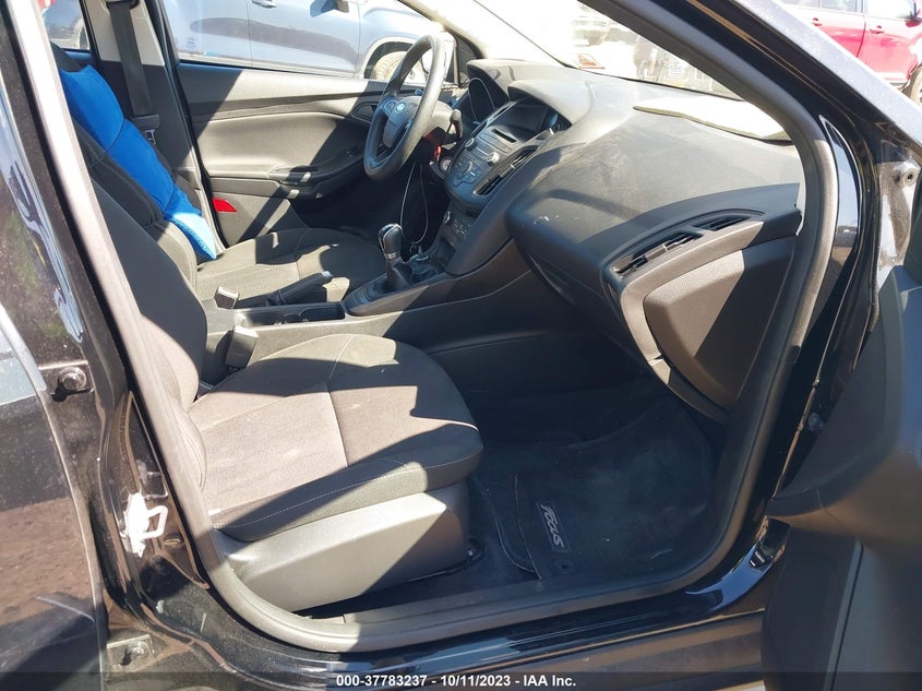 VIN 1FADP3E29HL218303 2017 FORD FOCUS S