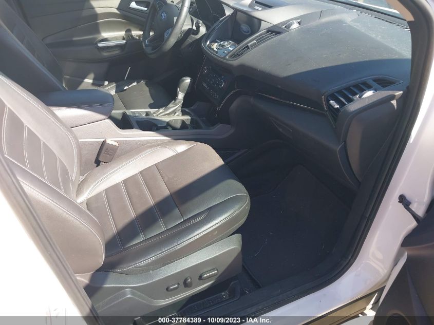 VIN 1FMCU0J92HUE93419 2017 FORD ESCAPE TITANIUM
