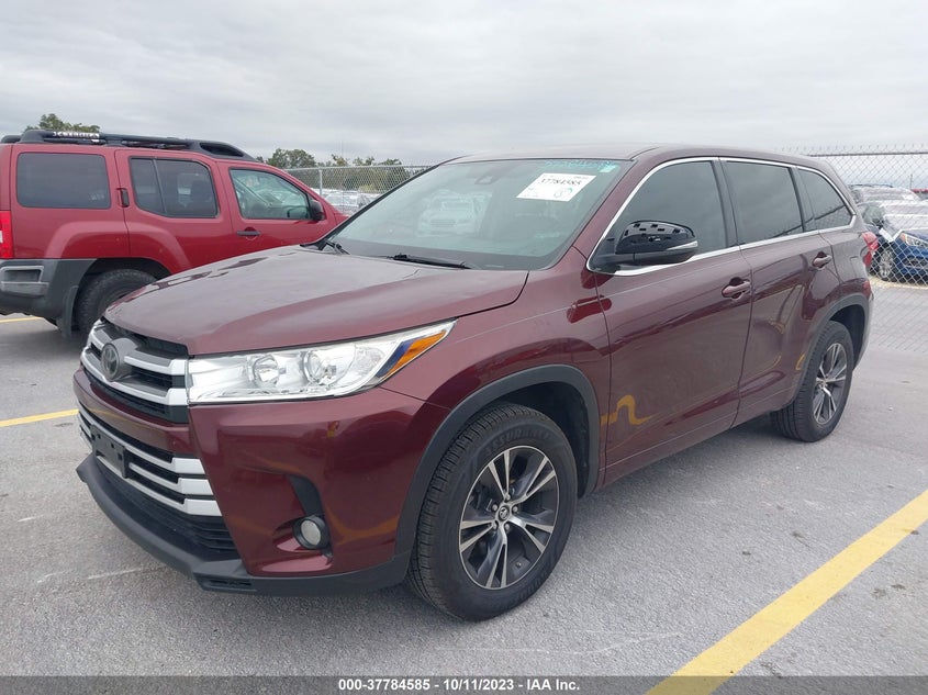 VIN 5TDZZRFH2JS284731 2018 TOYOTA HIGHLANDER LE