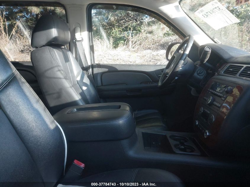 2013 CHEVROLET SUBURBAN 1500 LT 1GNSKJE75DR353308