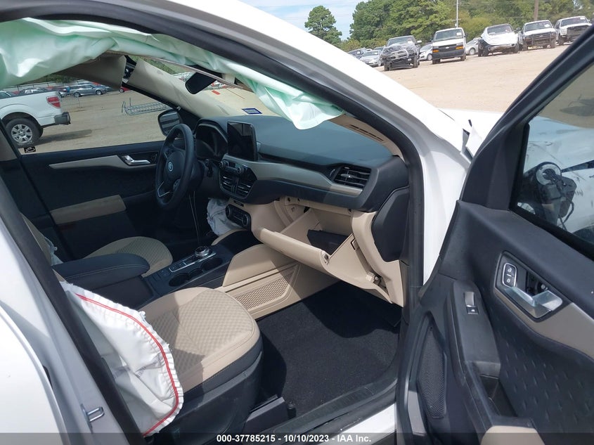 VIN 1FMCU0G67LUB84888 2020 FORD ESCAPE SE