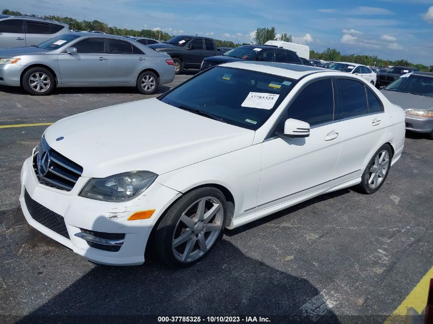 2014 MERCEDES-BENZ C 250 SPORT/LUXURY WDDGF4HB2EA956338