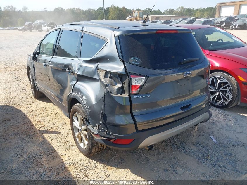 2017 FORD ESCAPE SE - 1FMCU9GD0HUE00820