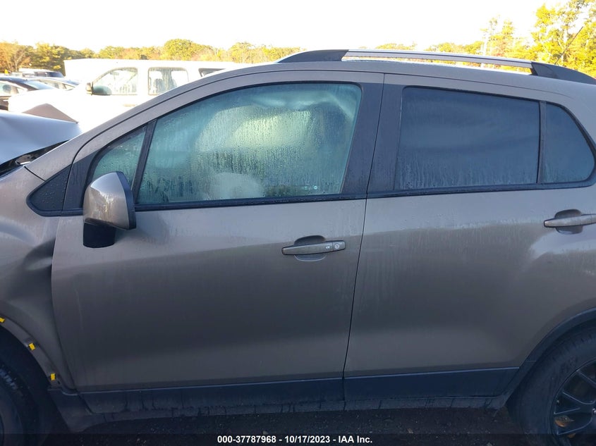 VIN KL7CJPSM6NB530467 2022 CHEVROLET TRAX 1LT