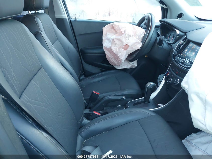 VIN KL7CJPSM6NB530467 2022 CHEVROLET TRAX 1LT