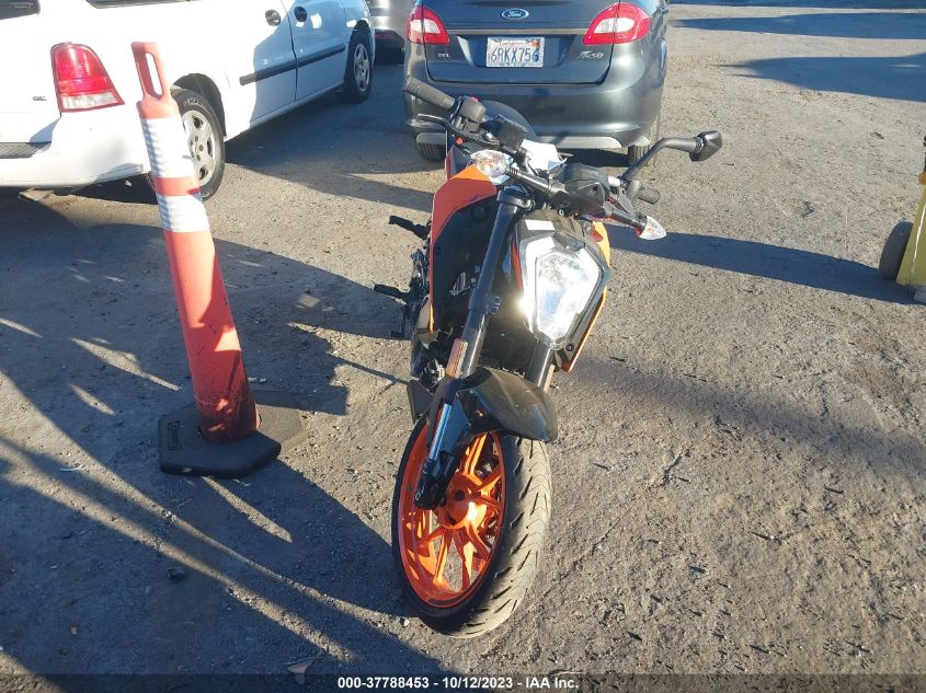 2022 KTM 200 DUKE - MD2JPC405NC035659