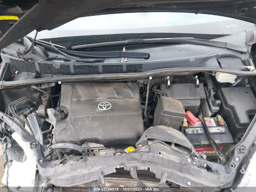 5TDYK3DC1FS643966 2015 TOYOTA SIENNA, photo no. 10