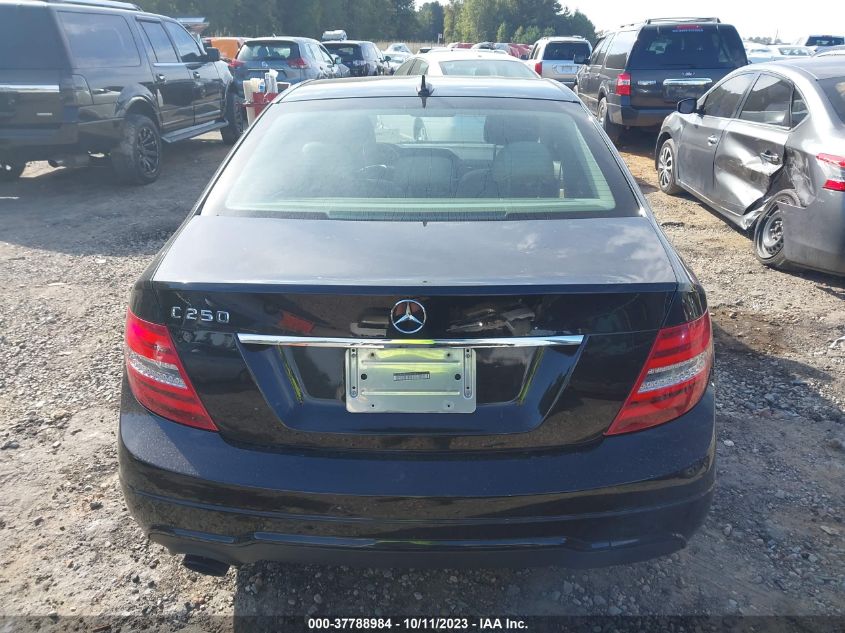 2014 MERCEDES-BENZ C 250 - WDDGF4HB5ER306825