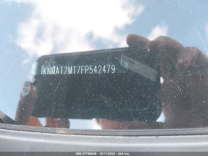 2015 NISSAN ROGUE S - KNMAT2MT7FP542479