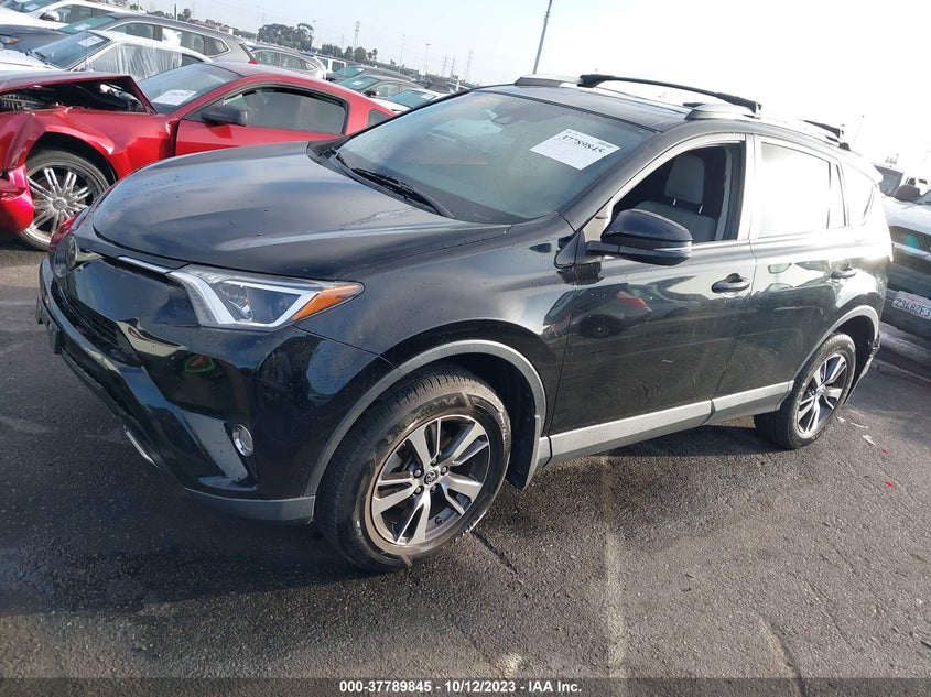 VIN 2T3WFREV7JW480519 2018 TOYOTA RAV4 ADVENTURE/XLE