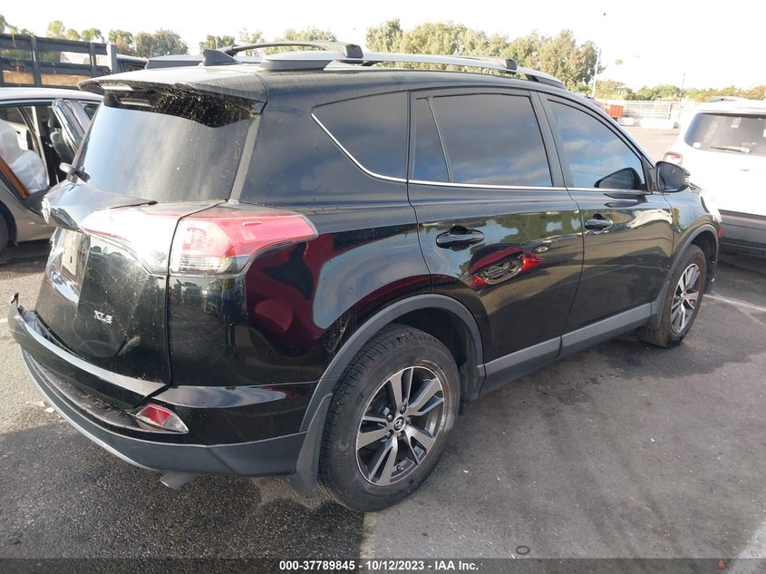VIN 2T3WFREV7JW480519 2018 TOYOTA RAV4 ADVENTURE/XLE
