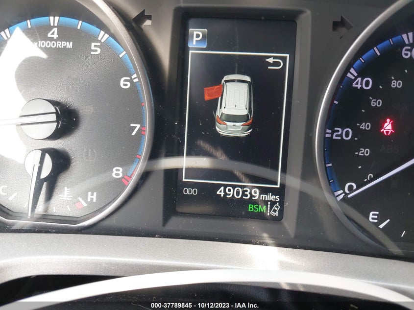 VIN 2T3WFREV7JW480519 2018 TOYOTA RAV4 ADVENTURE/XLE