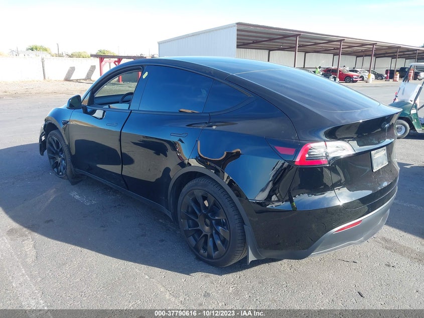 VIN 7SAYGAEE5NF549696 2022 TESLA MODEL Y