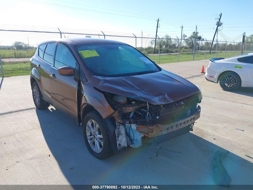 2017 FORD ESCAPE SE - 1FMCU0GD4HUE04123