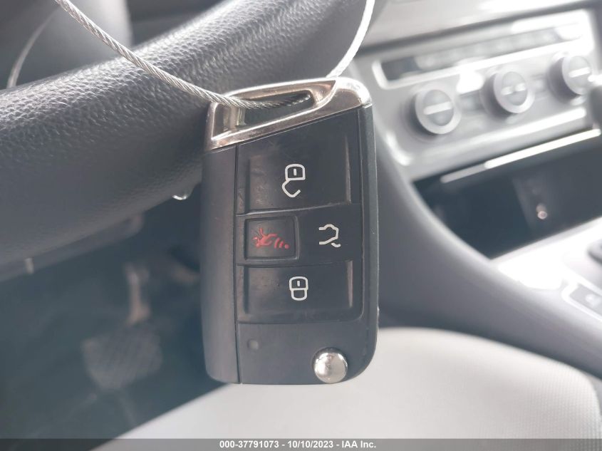 2016 VOLKSWAGEN E-GOLF SE - WVWKP7AU4GW914726