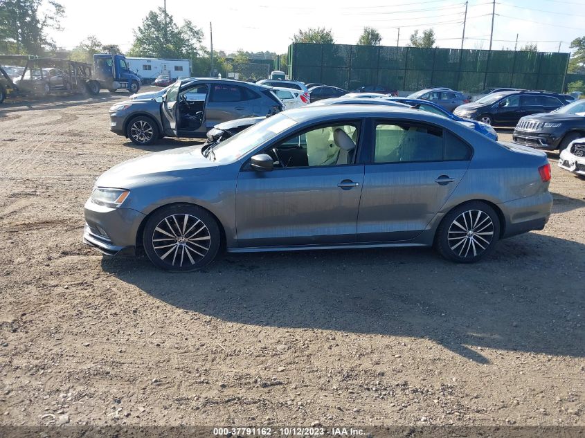 2015 VOLKSWAGEN JETTA SEDAN 1.8T SPORT - 3VWD17AJ5FM403408