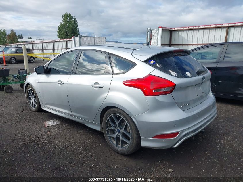 2015 FORD FOCUS SE - 1FADP3K28FL287954