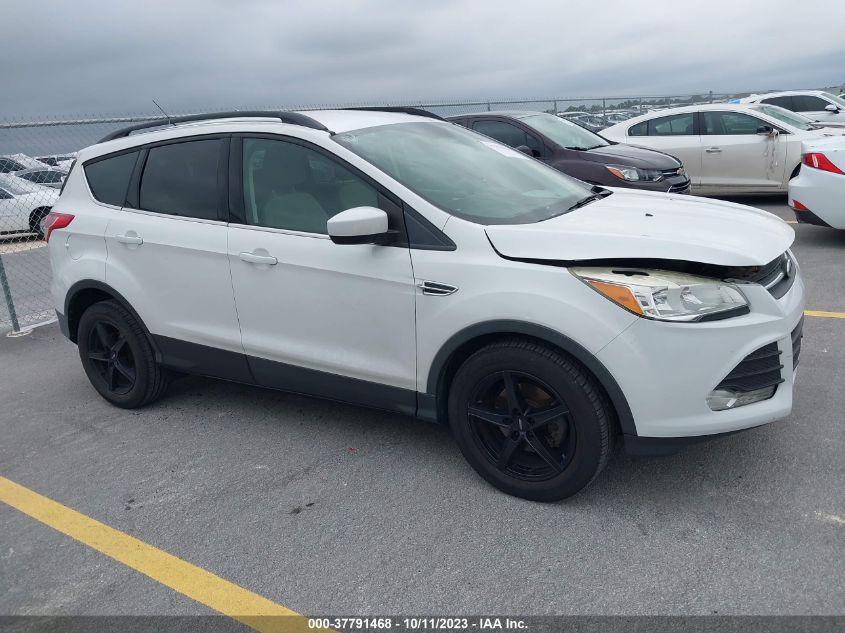 2015 FORD ESCAPE SE - 1FMCU0GX9FUB71024