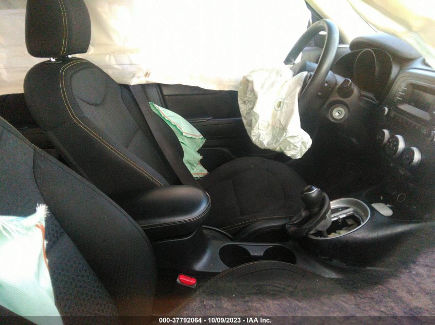 2015 KIA SOUL + - KNDJP3A57F7791641
