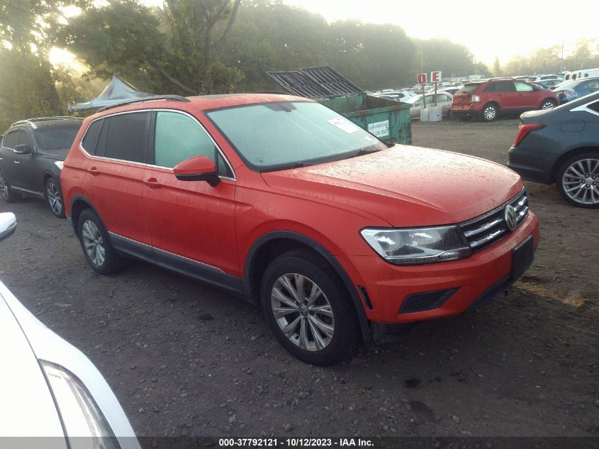 2018 VOLKSWAGEN TIGUAN SEL/SE - 3VV3B7AXXJM160284