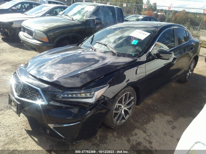 19UDE2F77LA008809 Acura ILX PREMIUM/TECHNOLOGY 2