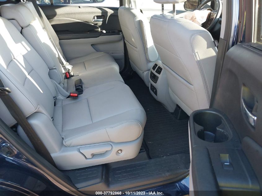 2017 HONDA PILOT TOURING - 5FNYF6H90HB085622