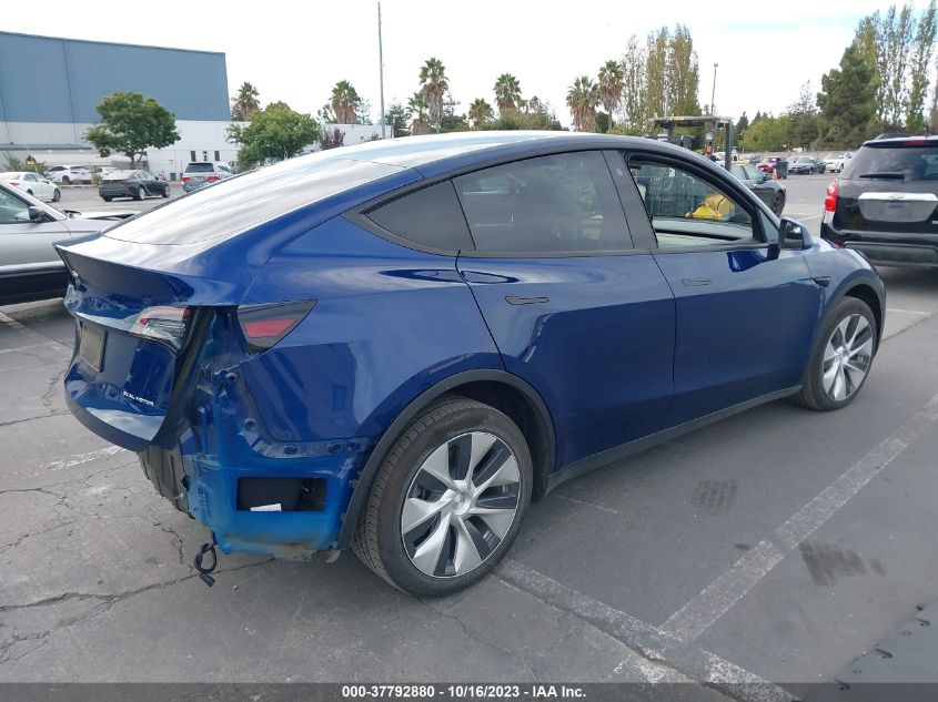 5YJYGDEE5MF282217 Tesla Model Y LONG RANGE 4