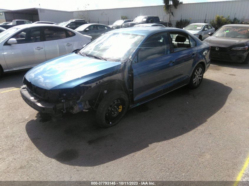 2018 VOLKSWAGEN JETTA 1.4T S - 3VW2B7AJ8JM252013
