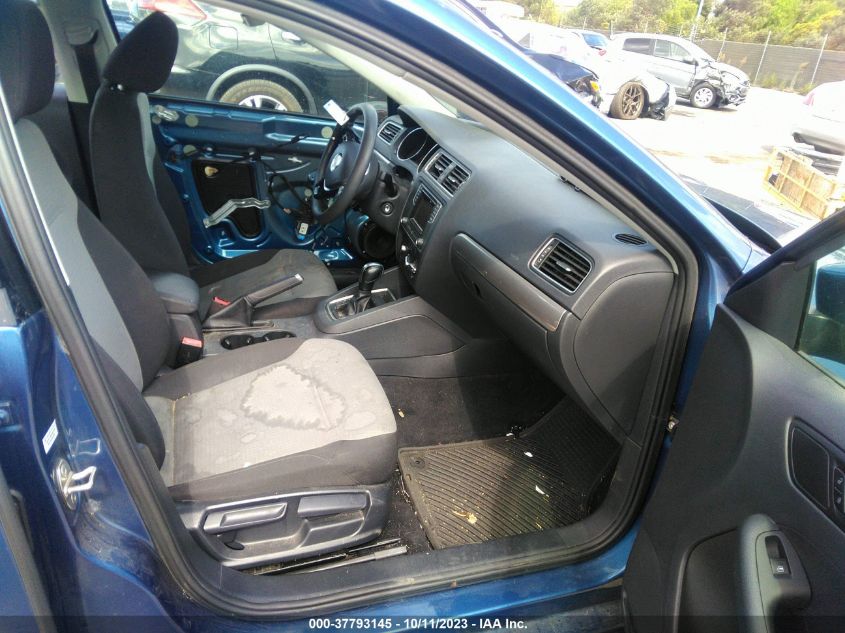 2018 VOLKSWAGEN JETTA 1.4T S - 3VW2B7AJ8JM252013