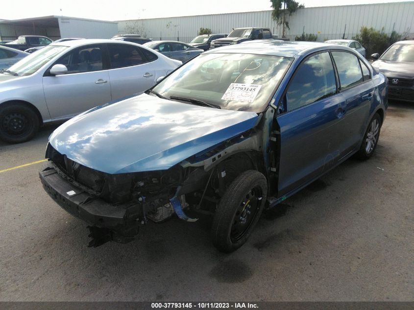 2018 VOLKSWAGEN JETTA 1.4T S - 3VW2B7AJ8JM252013