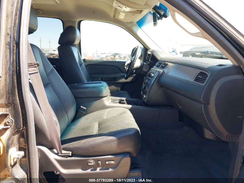2013 CHEVROLET SUBURBAN 1500 LT 1GNSKJE70DR344290
