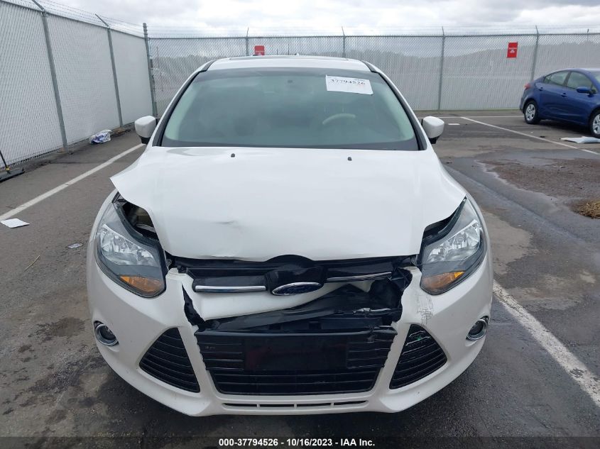 2014 FORD FOCUS TITANIUM - 1FADP3J21EL438908