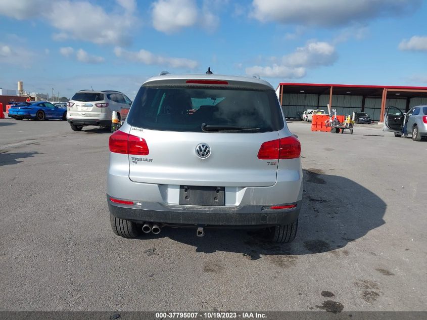 2016 VOLKSWAGEN TIGUAN SE - WVGAV7AXXGW607164