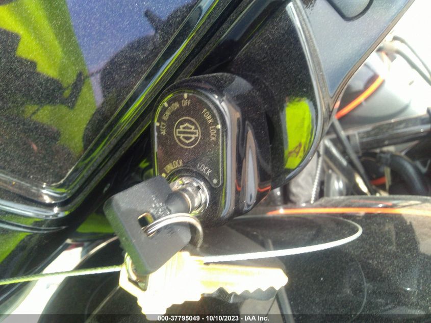 2022 HARLEY-DAVIDSON FLHTK - 1HD1KEF19NB661712