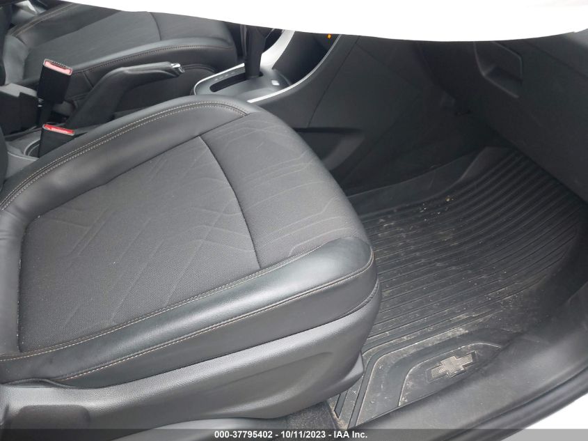 2021 CHEVROLET TRAX LT - KL7CJPSM4MB374394