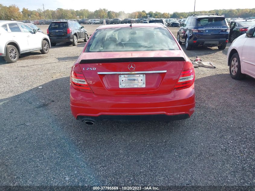 2014 MERCEDES-BENZ C 250 SPORT/LUXURY WDDGF4HB0ER320406