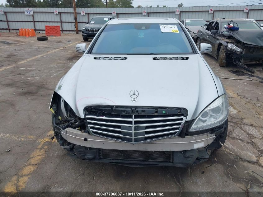 2013 MERCEDES-BENZ S 550 WDDNG7DB8DA493440