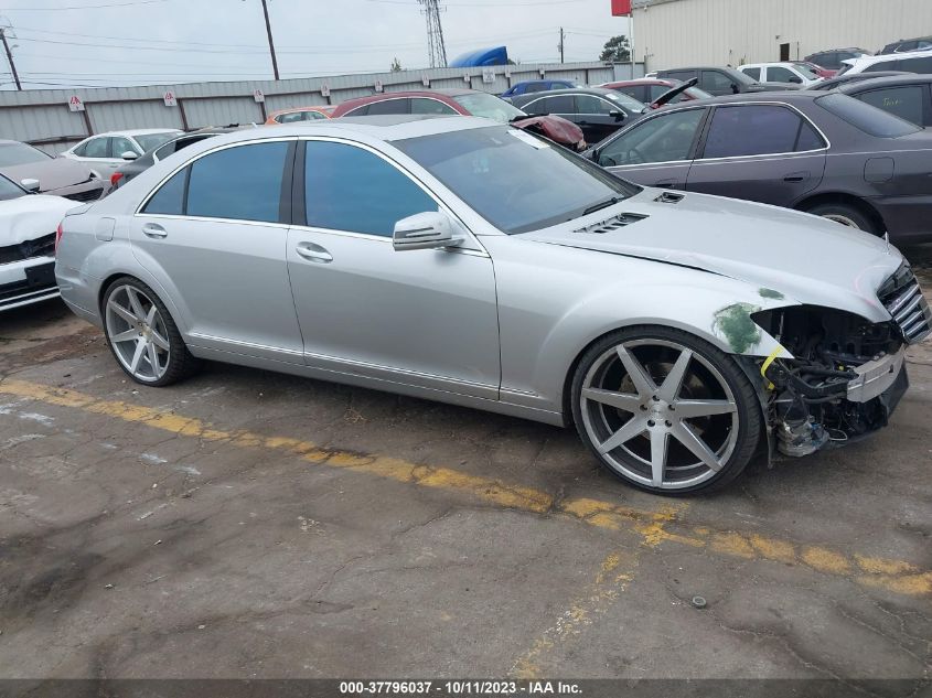 2013 MERCEDES-BENZ S 550 WDDNG7DB8DA493440