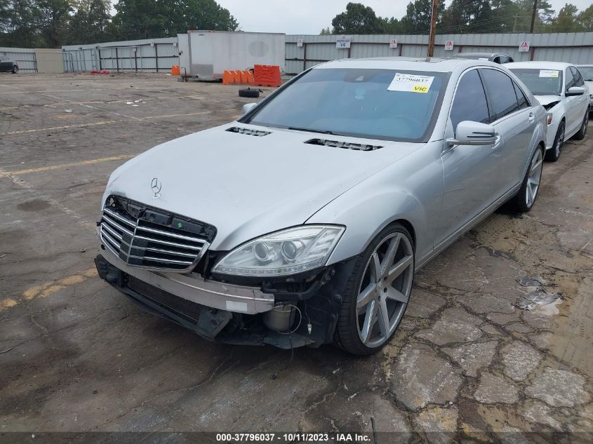 2013 MERCEDES-BENZ S 550 WDDNG7DB8DA493440