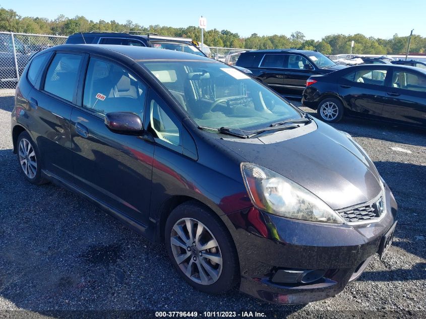 2013 HONDA FIT SPORT - JHMGE8H56DC003065