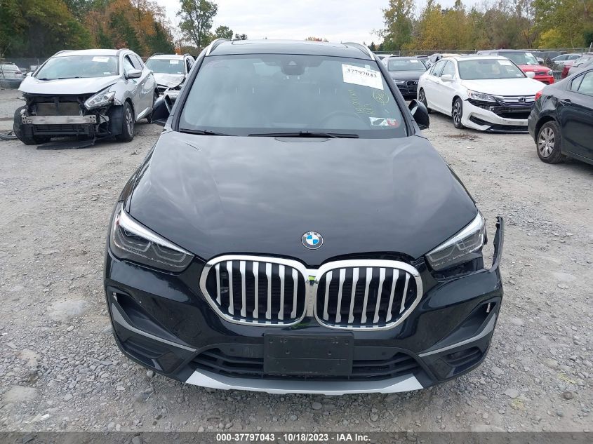 WBXJG9C07N5U77862 BMW X1 XDRIVE28I 12