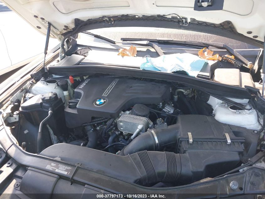 2015 BMW X1 SDRIVE28I - WBAVM1C57FV316043