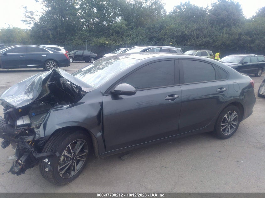 VIN 3KPF24AD6PE543786 2023 KIA FORTE LXS