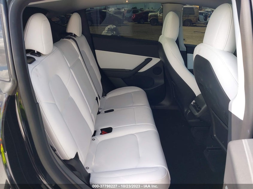 VIN 7SAYGDEFXNF392399 2022 TESLA MODEL Y