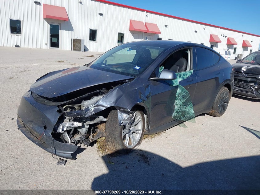 VIN 7SAYGAEE3PF666972 2023 TESLA MODEL Y