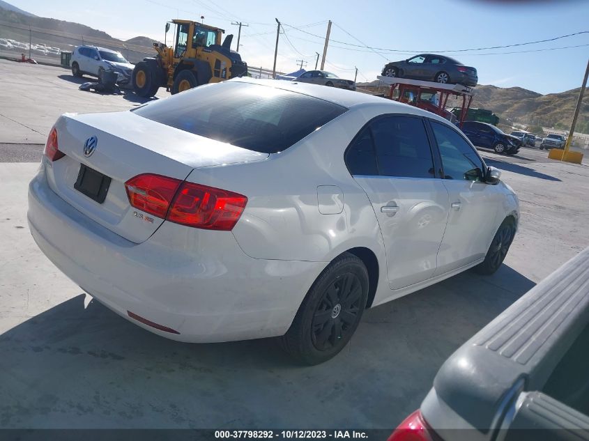 2013 VOLKSWAGEN JETTA SEDAN SE - 3VWDP7AJ0DM357305
