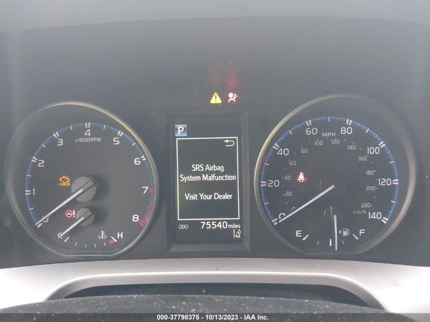 VIN JTMZFREV3JJ157659 2018 TOYOTA RAV4 LE