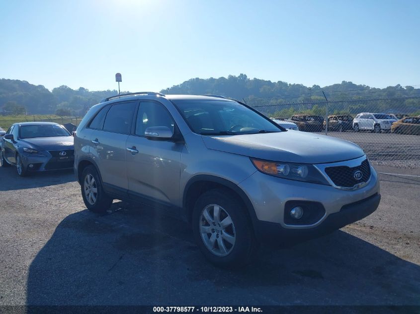 2013 KIA SORENTO LX - 5XYKT4A66DG409128